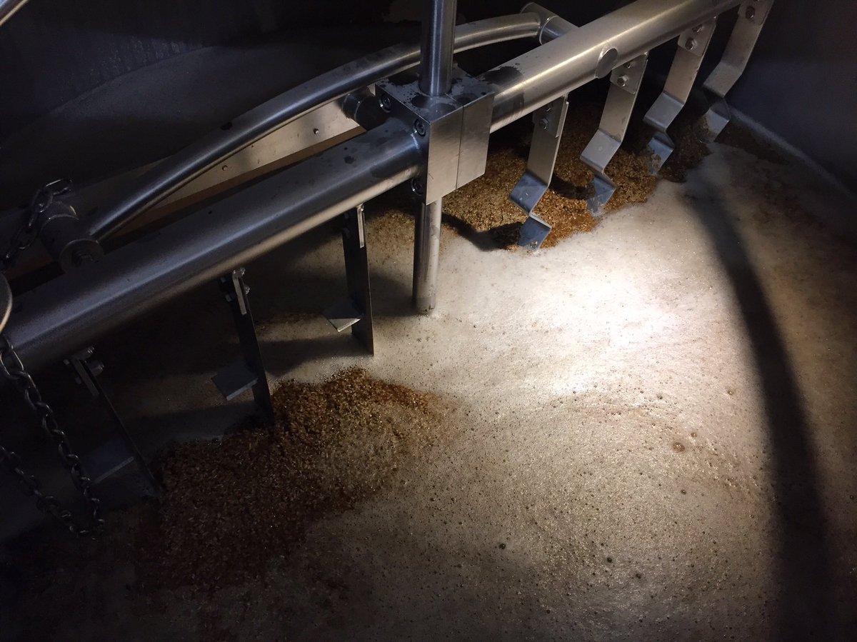 Siding14Brewing's tweet photo. 5175 litres of Dayliner Golden Ale in the fermenters. What it will look like on store shelves. #allaboardforbeer https://t.co/0gquJbC24P