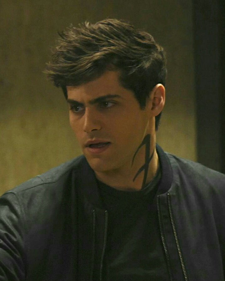 PrettyboyyAlec's tweet photo. I'M https://t.co/3eyZ0FtWl6