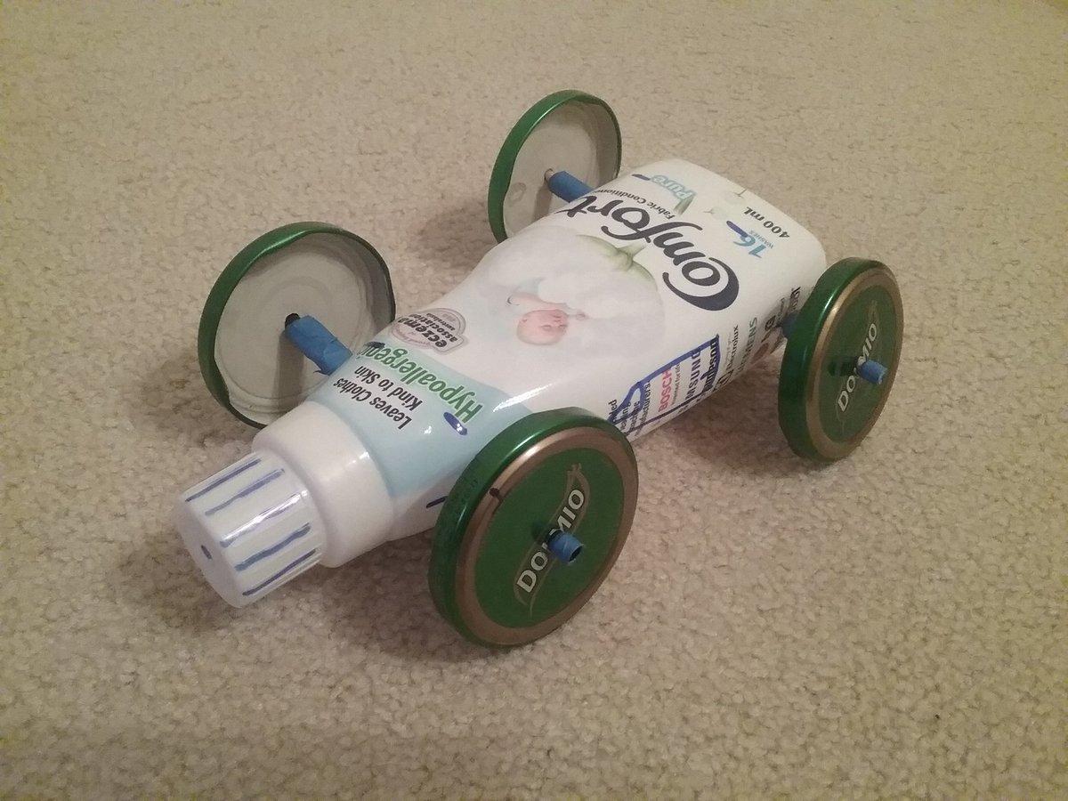 Miss_CKnowles's tweet photo. The 'Car Challenge' activity from week 8 #EDTS240. Great way to explore Design Thinking and the Technology Investigation Cycle! #ACUedu_p https://t.co/cO98Z6bIrI