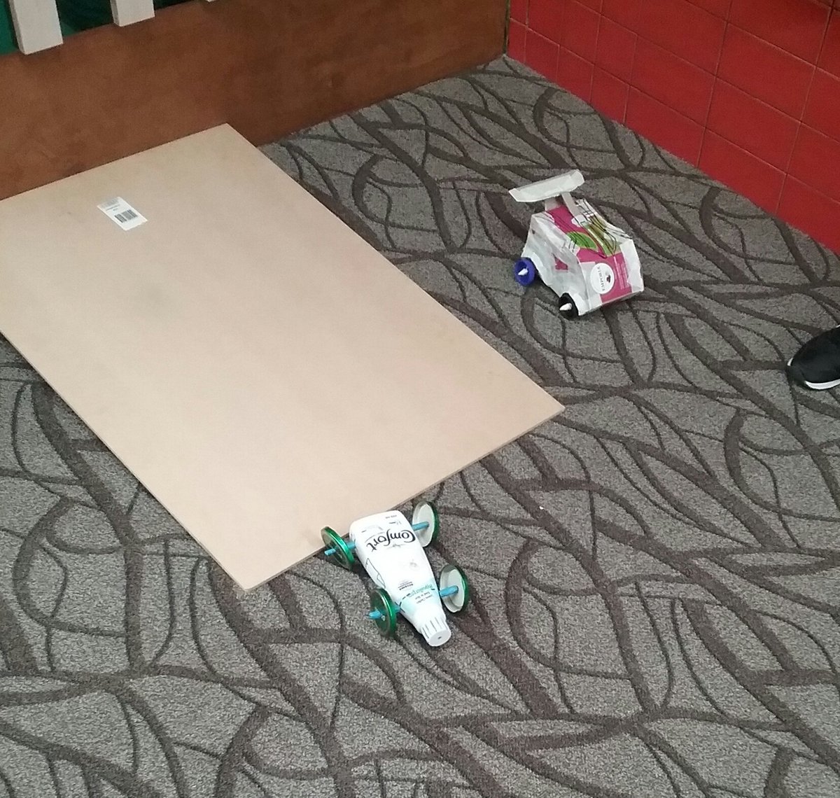 Miss_CKnowles's tweet photo. The 'Car Challenge' activity from week 8 #EDTS240. Great way to explore Design Thinking and the Technology Investigation Cycle! #ACUedu_p https://t.co/cO98Z6bIrI
