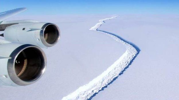 mstu's tweet image. Antarctic ice crack takes major turn - BBC News buff.ly/2qLKzg6