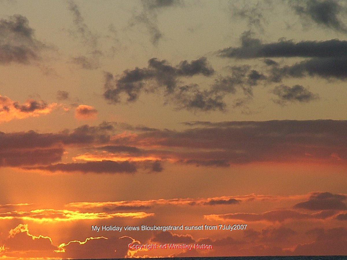 TjoLoLo7's tweet photo. 2 of my ed @TjoLoLo7 #Sunsets from my Holiday back in #SouthAfirica #July2008 & #July07 #CapeTown #Bloubergstrand @DiBrown5 @travelopulent https://t.co/VsfrTiNFgd