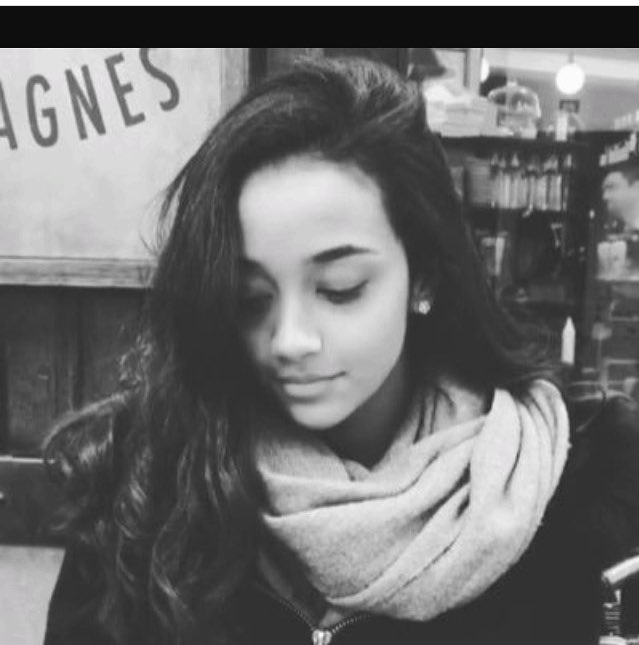 MilianFranceOff's tweet photo. "Etre fan ne se limite pas ร aimer son idole pour ce qu'il fait, mais pour ce qu'il est, c'est-ร -dire un modรจle" #TeamLuie @LucieVagenheim https://t.co/vChwwnKnlU