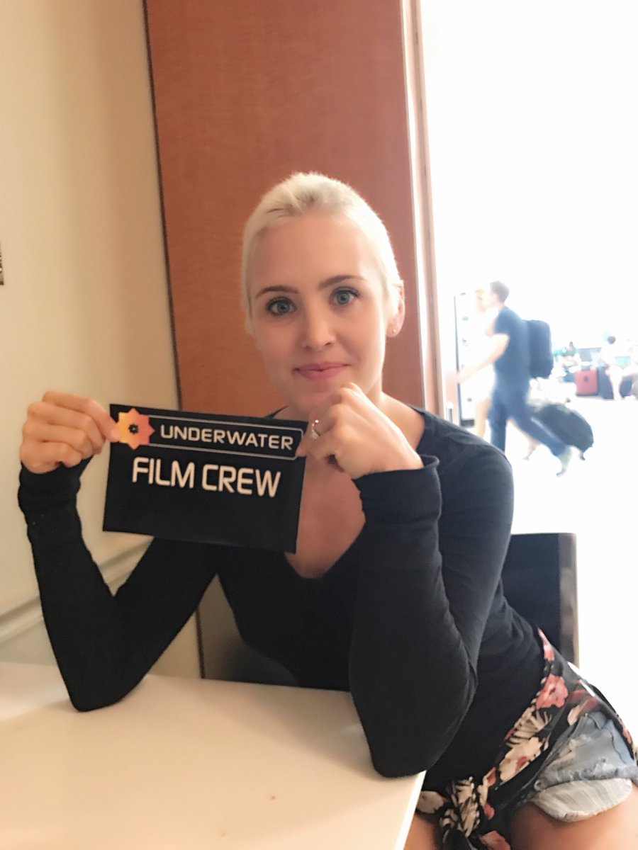 kelly_phelan's tweet photo. What an adventure ! I love that my job allows me to travel, shave my head, and meet so many amazing people. Back to LA for the next one  🙏🏻 https://t.co/8bu3RBGzPw