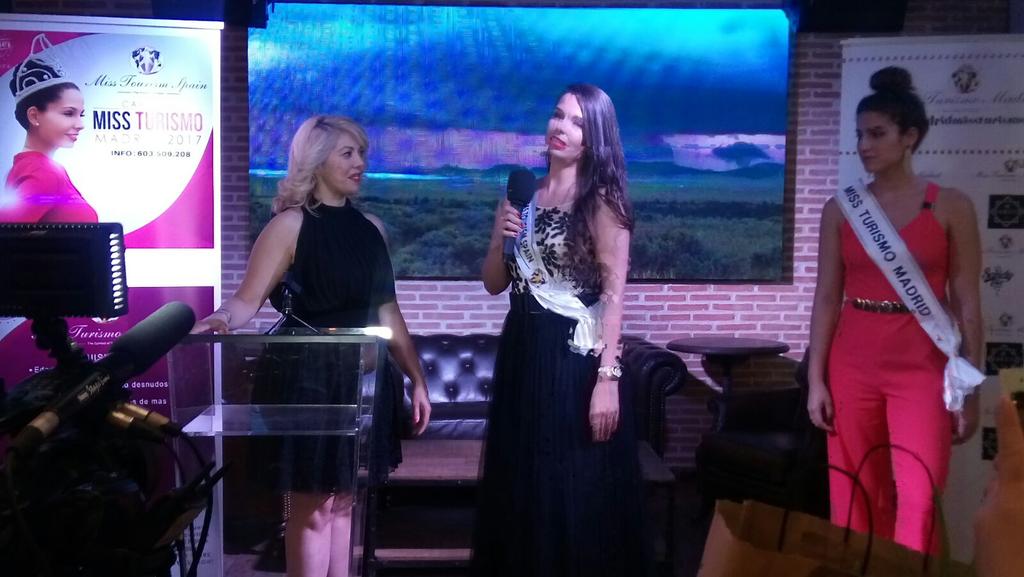 DJSANDYLOVE's tweet photo. #missturismospain #madrid #djsandylove @DJSANDYLOVE @Houseofdeluxe @gatoencerradoTV @missturismo @madridturismo https://t.co/GBz0YZiIz1