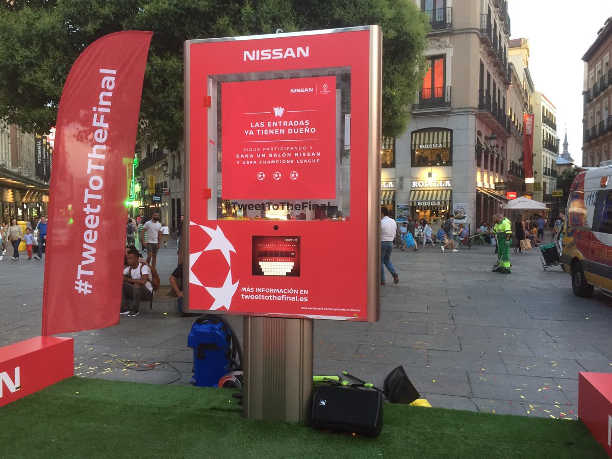 AliencitoB's tweet photo. Aún puedes ganar un balón con @Nissan_ESP enviando un #TweetToTheFinal en #callao #concurso #evento #publicidad https://t.co/QQn1bTsdBy