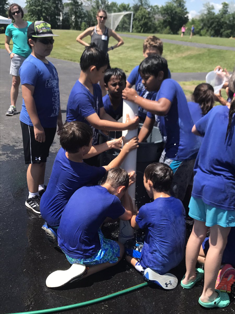 kandersonsclass's tweet photo. Teamwork at the water pipe station #nle17 @NLEfieldday https://t.co/8EoIbvfHYT