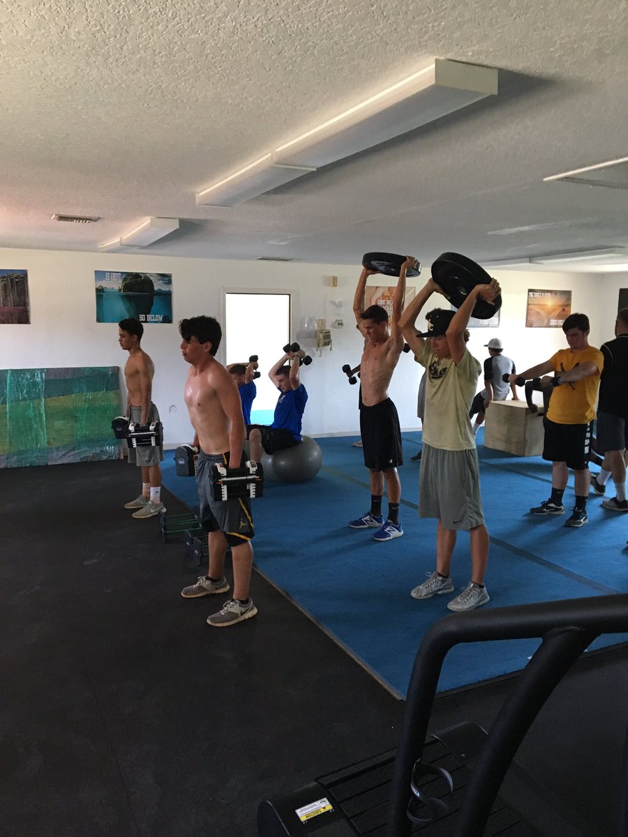 NSSports_StPete's tweet photo. Northstar snipers getting in that tank workout https://t.co/8kaZ3I2o8j