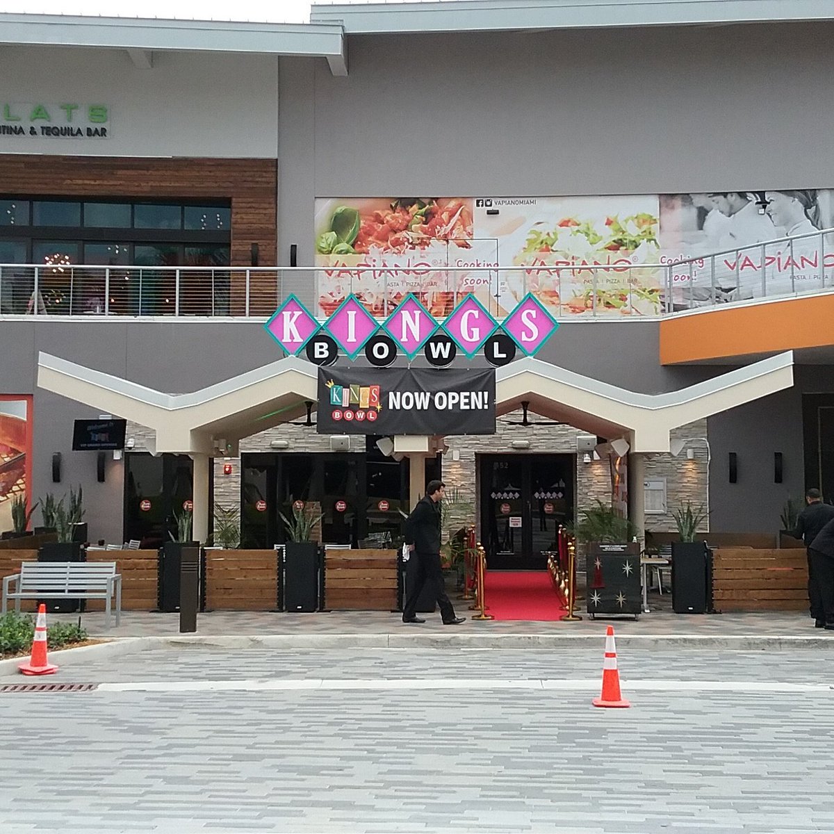 David_Rad_Arch's tweet image. Ready for the VIP party @KingsAmerica Miami!