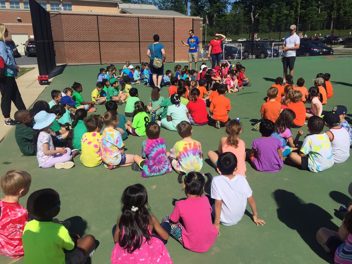 Perfect weather for Field Day. Thank you <a href="/jefferyloyd/">Jeffery</a> for organizing it! #labsyear3 <a href="/Team_MCES/">Mays Chapel ES</a>