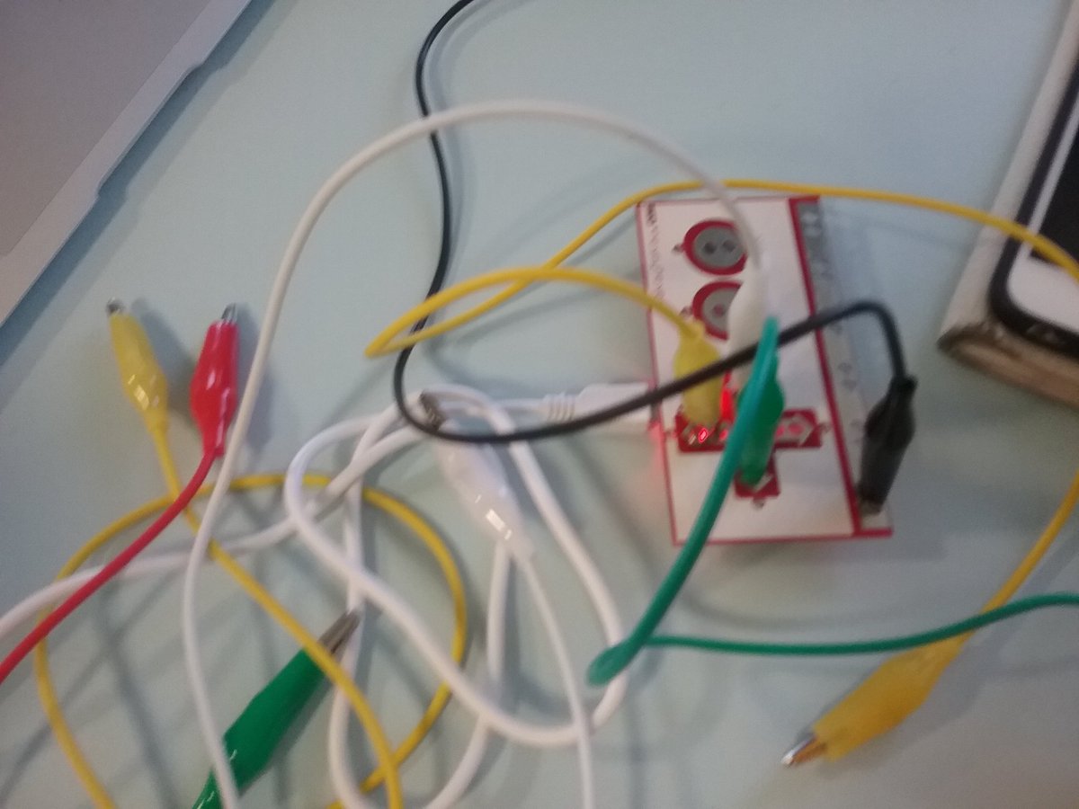 Miss_CKnowles's tweet photo. Makey Makey from week 9 #EDTS240 was awesome! We had a lot of fun exploring different ways we could use it. I was amazed by it! #ACUedu_p https://t.co/UAHx61XMdk
