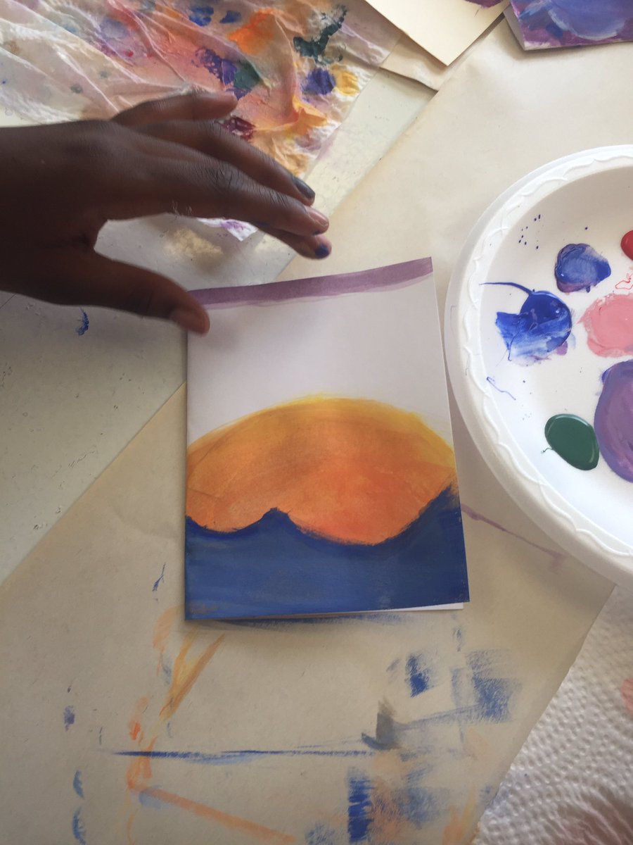 mrsevershed's tweet photo. Some fantastic paintyat our first elective session. Making greeting cards @MasseyStreet_PS @ARTS_PDSB #arcylics #ArtTherapy #AllGradeLevels https://t.co/cSxlbpqND0