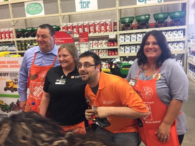 linda7664's tweet photo. More pics from the amazing walk! #team314 #BESTBROAD https://t.co/AjPZE4nBL0