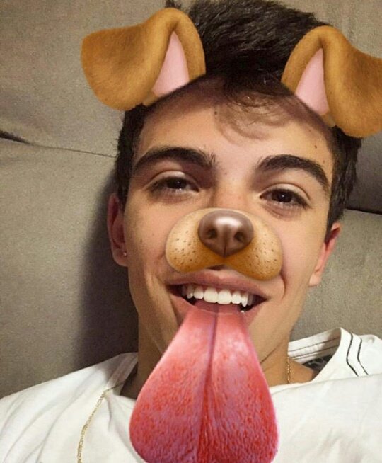 Passando para dar uma bela notícia haha VAI TER #17doThomaz sim!! E será#ArraialDoThomaz 😻 #boanoite  #thomazcosta
#teamthomazcosta