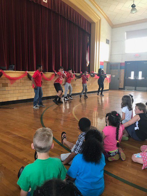Inspired_Bailey's tweet photo. Talent Show Success @DraperElem1 #DraperhasgotTalent #DraperRocks @RCS_NC π―π€π¬πΈπ€Έ https://t.co/E8NVgsziN5