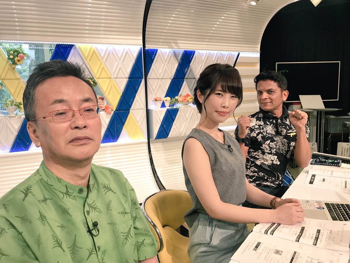 堀 潤 J U N H O R I 堀です 今朝のモーニングcrossは冒頭速報でフィリピン マニラ市内での発砲や爆発音のニュースをお伝えしました 少なくとも25人がケガ 続報入り次第お伝えします ゲストはジャーナリストの田勢康弘さん ラブグラフの 村田あつみさん