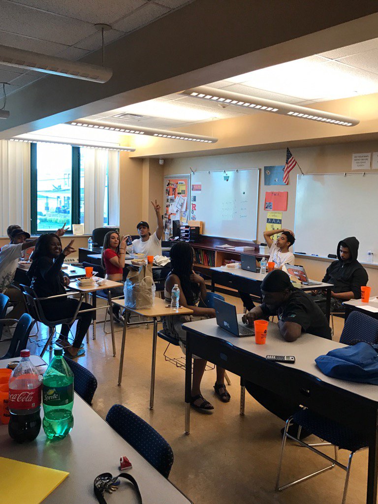 Dinner and an academic session at MAPS! Working hard to get ahead! <a href="/SchoolSup/">Dr Timothy Purnell</a> <a href="/scotthade/">Scott E. Hade</a> <a href="/coachbaldino/">Christopher Baldino</a>