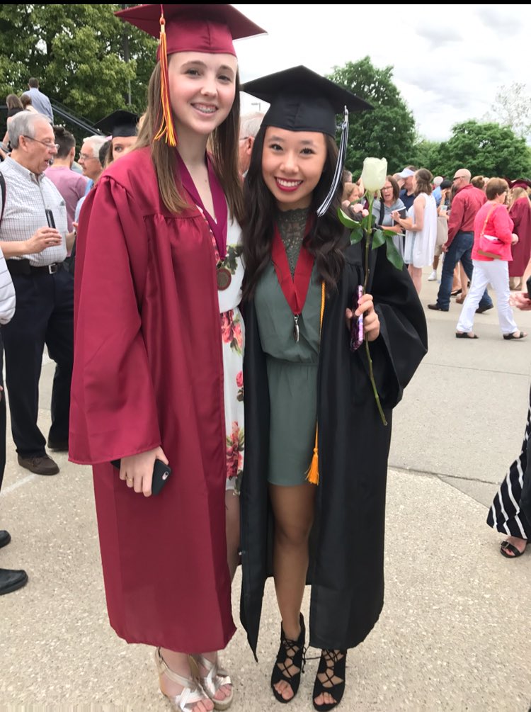 Emily Hou (emily_hou) Twitter