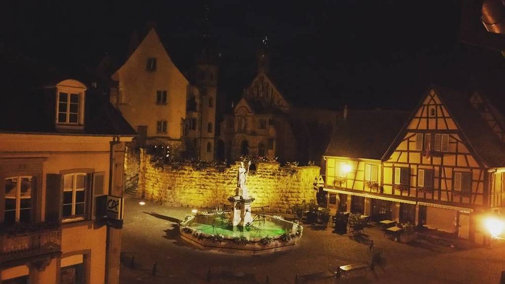EmileBeyer's tweet photo. #visite d#Eguisheim
Une longue #histoire liée à la #vigne
#pape #Leon IX la #fontaine et son bruissement
#vignob… https://t.co/KY8nURzTkc https://t.co/Vf3Cv7kTD0