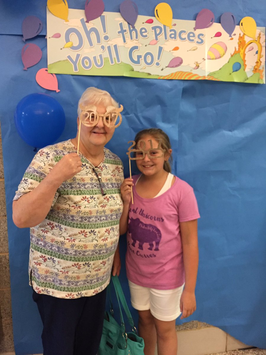 miss_donnellan's tweet photo. We had so much fun celebrating all the learning we did in 5th grade! Thank you families for your continued support! I#wilburinspired https://t.co/Jbb9GSlkWo