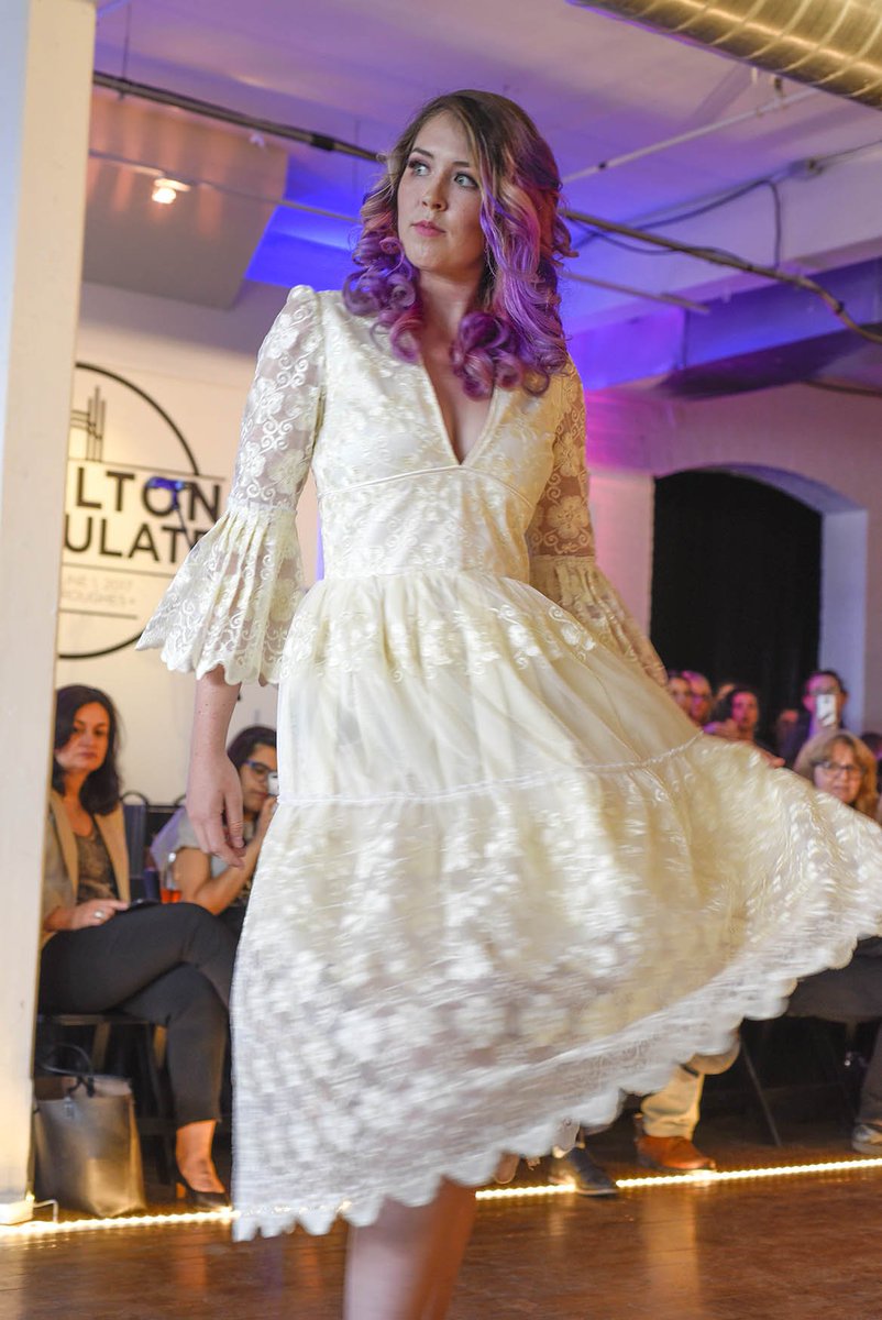 Yokoatthespec's tweet photo. Fashion show 13 local #HamOnt designers #HamConsulate in #Toronto https://t.co/yVfwDwXlge
