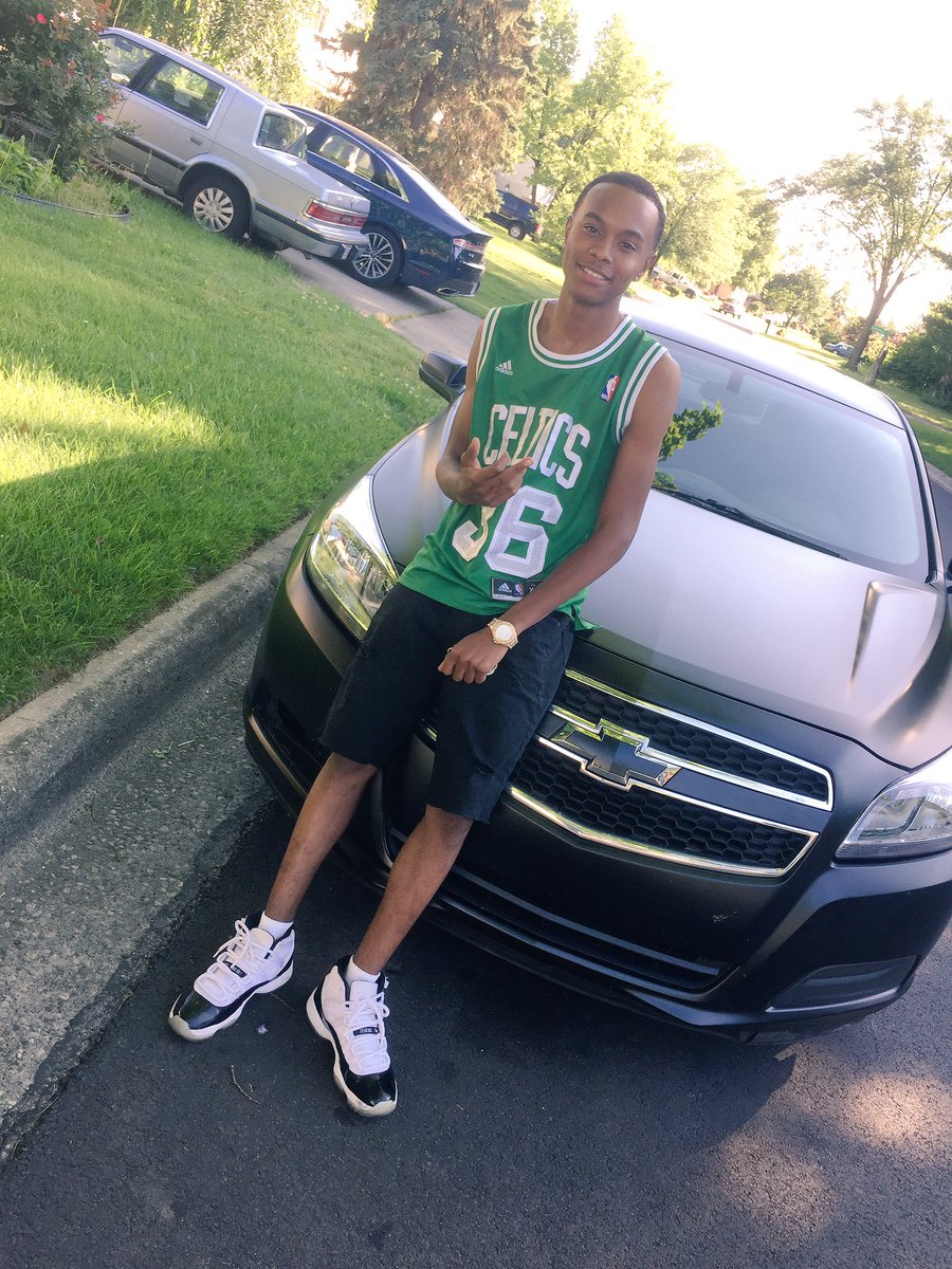 RIP_MURDAMO's tweet photo. Jersey on Cuz i been Ballin On Niggas #NBA #444EvaβοΈπ§ππ https://t.co/4dCVKTP31B