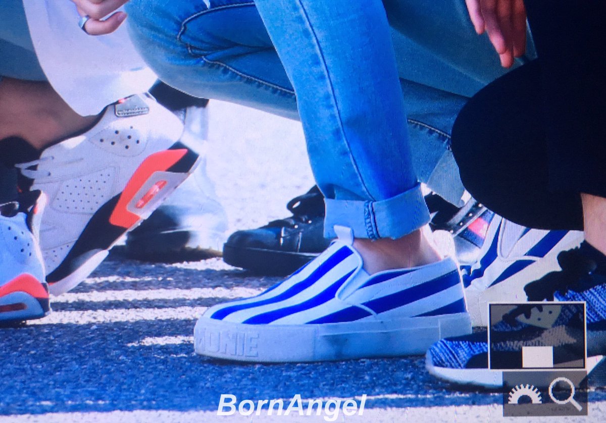 bornangel1004's tweet photo. 170602 뮤직뱅크
#정한 #JEONGHAN #세븐틴 #SEVENTEEN #Al1 #울고_싶지_않아 @pledis_17 https://t.co/bHzlnjRRtq
