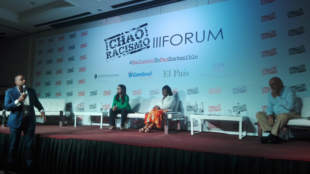 AlcaldiaDeCali's tweet photo. "Alcalde @MauriceArmitage le quiero reconocer que usted es el mandatario más incluyente de Colombia": @RAYCHARRUPI en el Chao Racismo Forum. https://t.co/TKDTknXXtq