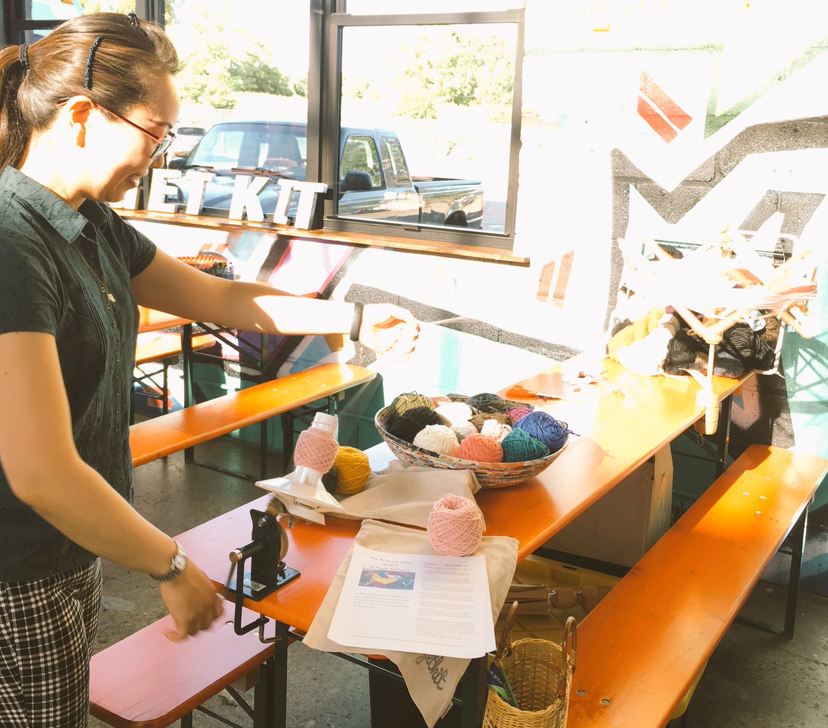 The_LadyCave's tweet photo. Winding #yarn at @BauhausBrewLabs! #create #handmade https://t.co/YJy1K3DsUz