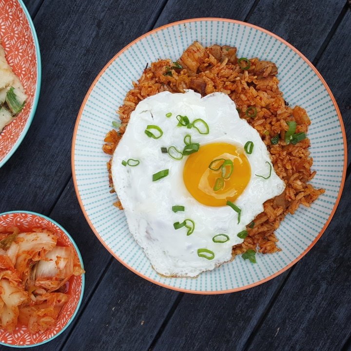 This Sat, find out how to make the Ultimate Kimchi Fried Rice <a href="/divertimenti/">Divertimenti Cookery School</a> #ArtofKimchi class. Info and tix - divertimenti.co.uk/cookery-school .