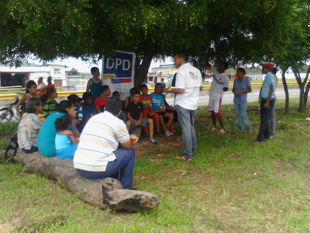 DPDYaracuy_'s tweet photo. En aras de promover la buena generación futura @DPDYaracuy_  incentiva a elaborar Proyecto de vida en la comunidad Montañita III https://t.co/ULiDhrPL86