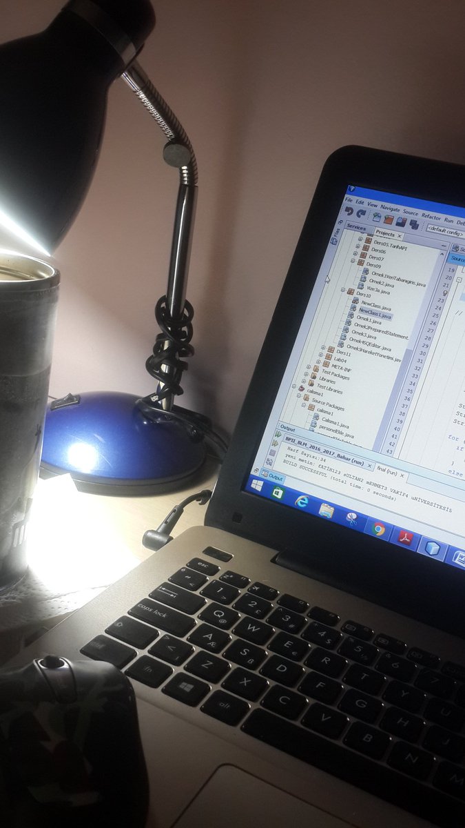 RabiaSALTIK29's tweet photo. biz kodlarımızın doğru çalışma ihtimalini sevdik.. ☺💪💻👓 #buildsuccessful https://t.co/qOC59UFxIm