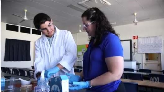 Recognition for #BarbaraCail <a href="/CEWAus/">ChiefExecutiveWomen</a> #STEMFellow <a href="/chapmansar/">Sarah Chapman</a> on #Lateline: "She saw my interest &amp; made it a passion" abc.net.au/lateline/conte…