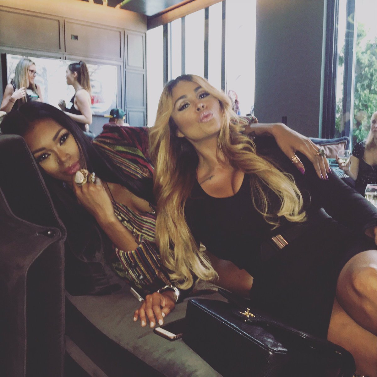 Somaya_Reece's tweet photo. . @FamouslySingle is re airing our season 1. Me &amp; @IamJessWhite making out &amp; me fighting with my bff @BrandiGlanville lol #ItWasWild https://t.co/2Uc6uUlO4j