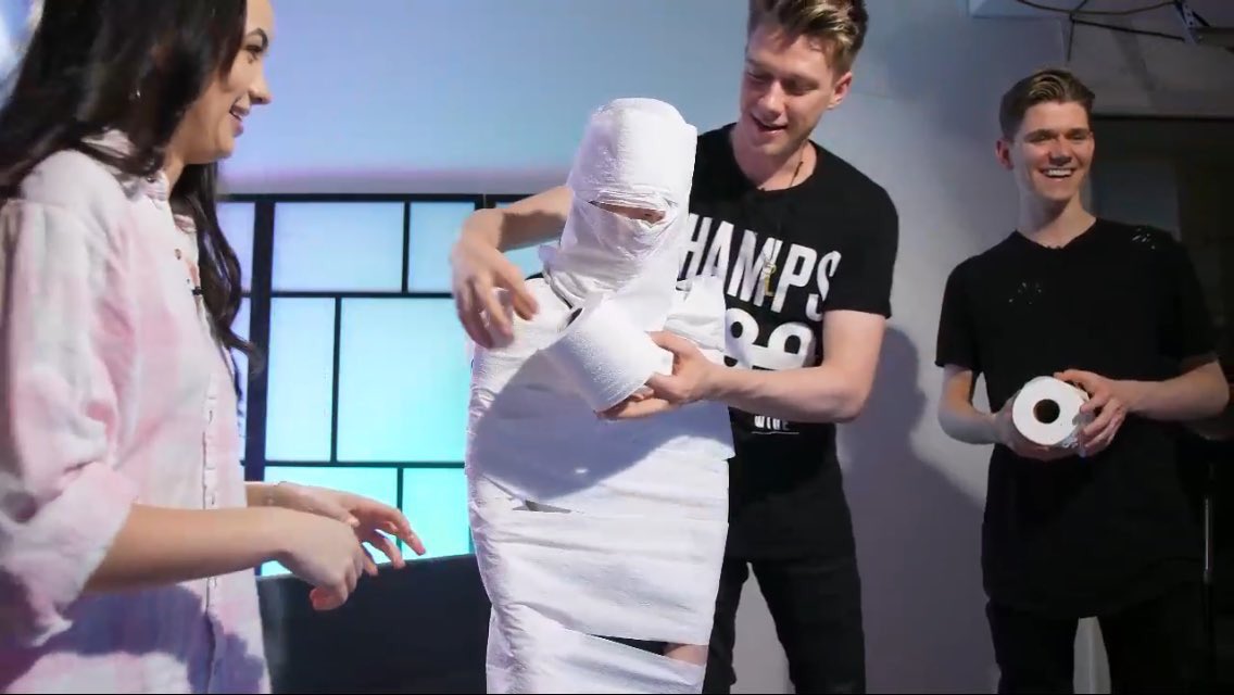CollinsKey tweet picture
