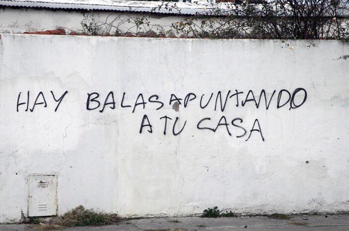 gabtechera17's tweet photo. -Qué series te gustan?
-No veo series, me parece una pérdida de tiempo.
- https://t.co/Ggi8S9w7oY