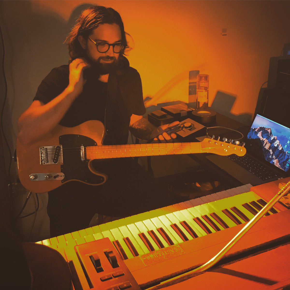 flobots's tweet photo. We have @AntonioBeliveau from @crashkings bringing the rawk with us! #flobots #noenemies #crashkings https://t.co/tji1udELRw