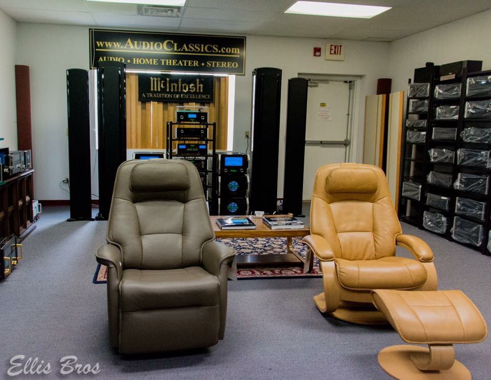 _audioclassics's tweet photo. Nothing goes better together then #highquality #stereo equipment and fine home furnishings. The perfect pair, right? @ellisbrothers #hifi https://t.co/e8kLrmTcWW