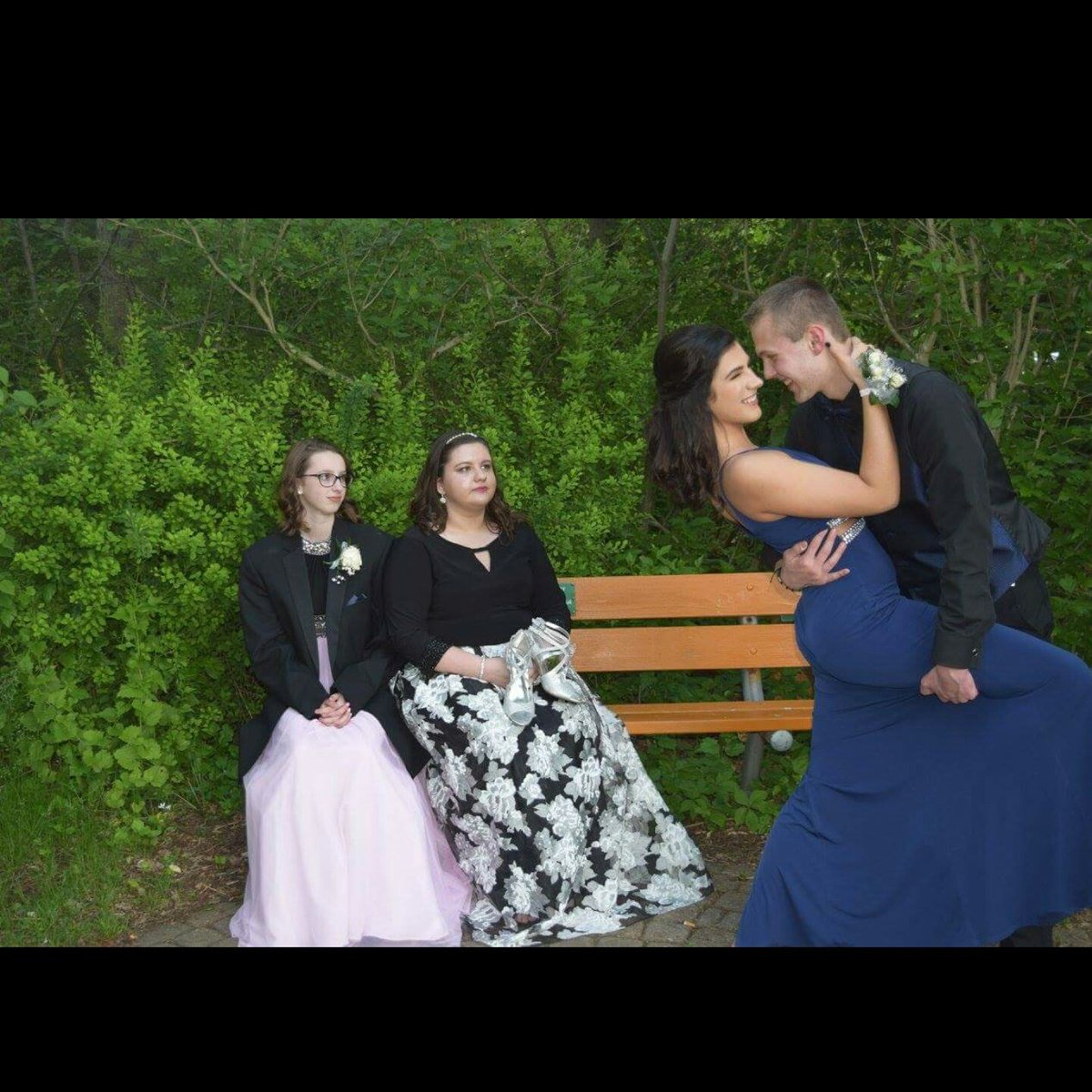 WilkinsSammy's tweet photo. Two iconic prom photos 😂 https://t.co/aoL5wAs5EX