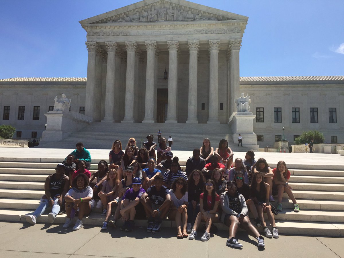 WIREDatWIMS's tweet photo. Beautiful day with grade 8. #WIMSDC2017 https://t.co/owtnbgBOtp