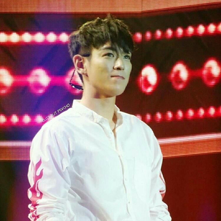 NinaBofa's tweet photo. I hate how people don't really know u, but they judge u anyways😢😭💔🚣
I'll be always with u😢😭I love u #VIPsUntilWhenever #VIPalwaysbesideTOP https://t.co/bEwsqELiU5