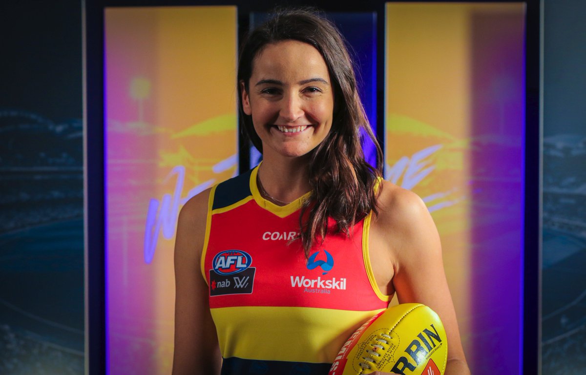 Adelaide_FC's tweet photo. Life's a beach for Crows' latest Olympian https://t.co/rIEUORG80P #weflyasone https://t.co/tPAuIIkpFY