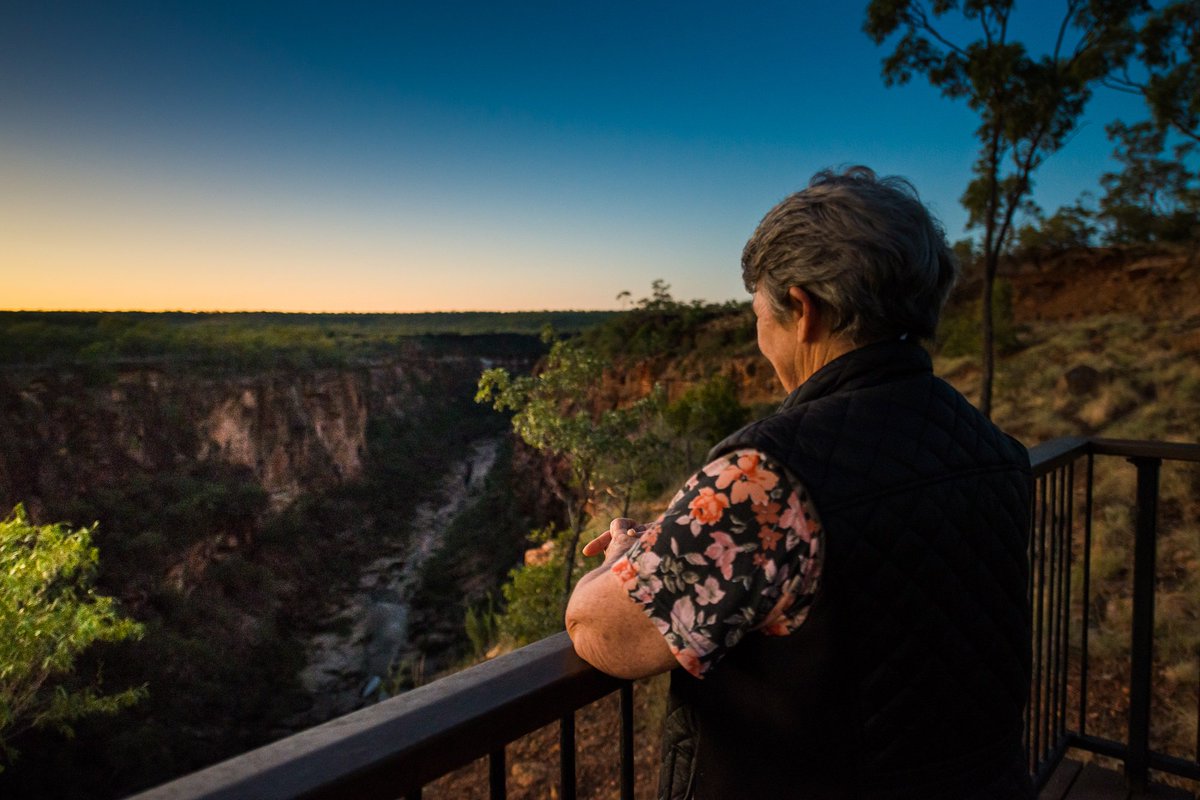 overlandersway's tweet photo. Going for a walk at Porcupine Gorge is sooo worth this view 😍 #hughenden #overlandersway https://t.co/91Y7Xsl4c0