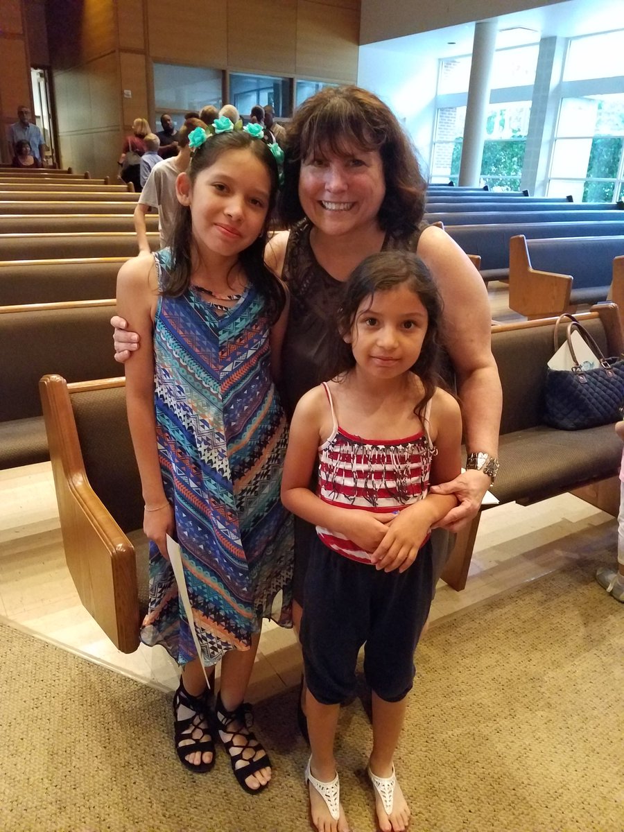 5th grade farewell <a href="/HumbleISD_OFE/">Oak Forest Elementary</a>