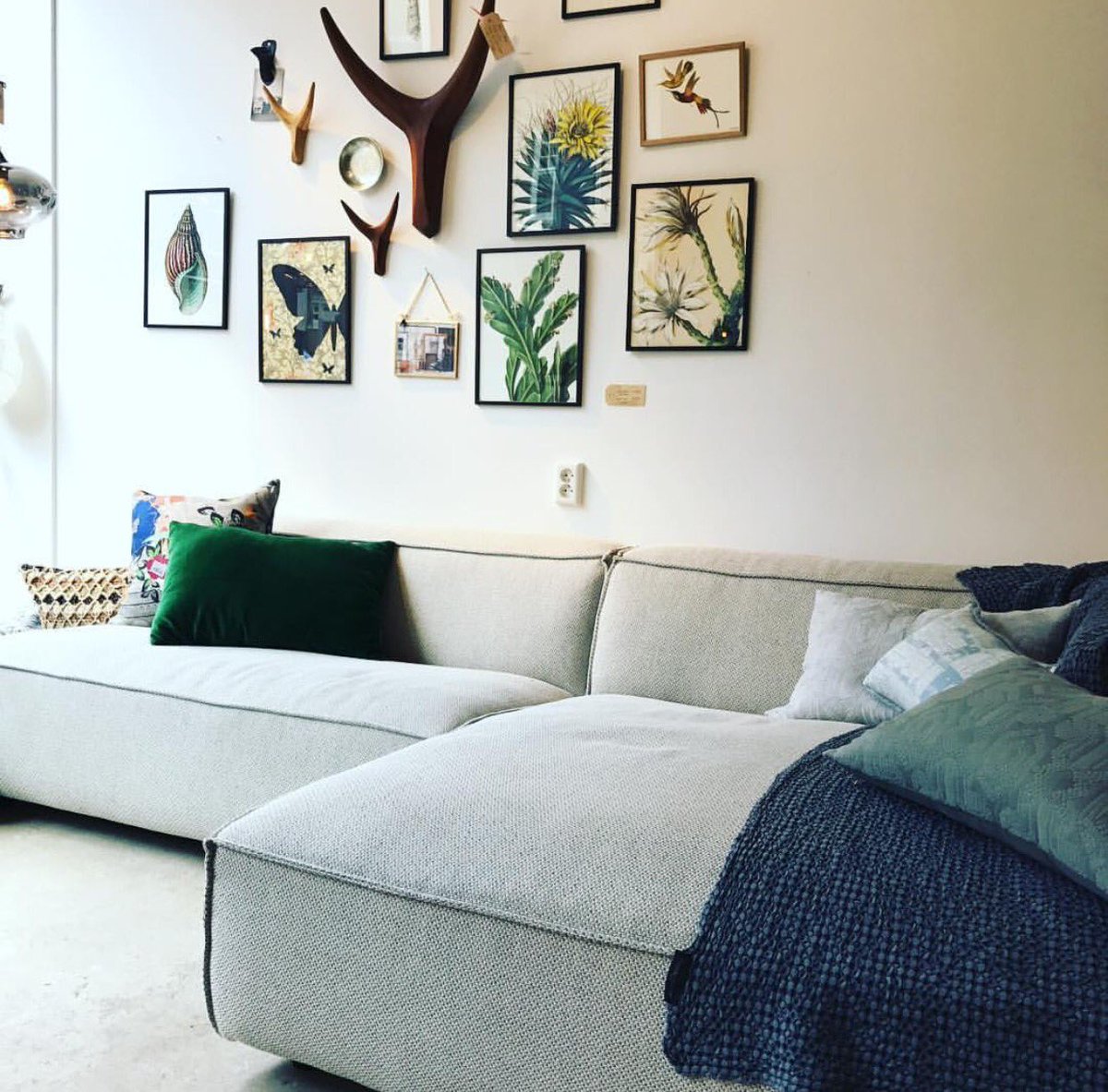 haverstraat053's tweet photo. @goods4home All our Sofa's now 10%off! #dunbar #festamsterdam #haverstraatpassage #Enschede #lounge #differentfabric https://t.co/WfqKRWhIPQ