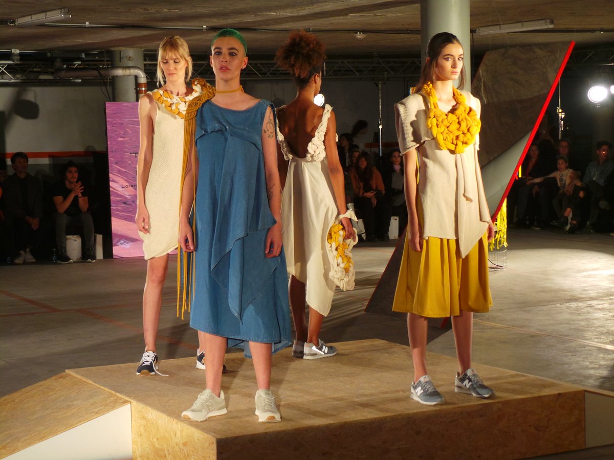 mvdshopping's tweet photo. Llegó #Egreso2017 a #Mondesign2017 Cnocimos los trabajos finales de los próximos referentes de @integra_pg https://t.co/LXtYkNgOdA