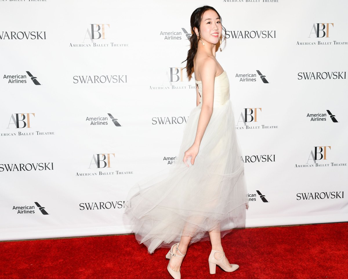 BeyondTCurtain's tweet photo. @ABTBallet puts together a stunning #whippedcream #gala Photo by @hunterabrams read the full #style review at https://t.co/G0rePSey8A https://t.co/tF01hgWJ95