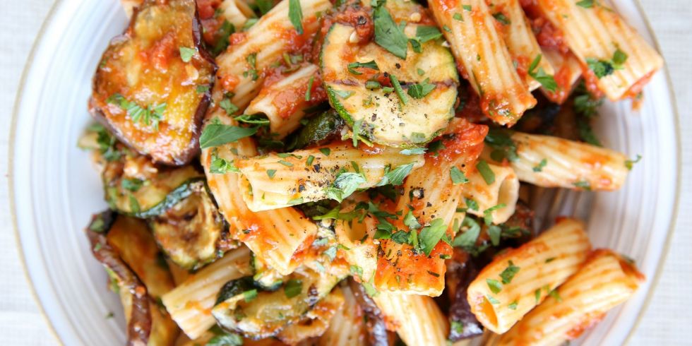 PoguesRunGrocer's tweet photo. Dive into some fun #summer eating. Grilled Vegetable Rigatoni #recipe >> https://t.co/IjDD7Avbv4. #shoplocal @DelishDotCom https://t.co/aX2vBI1AtS