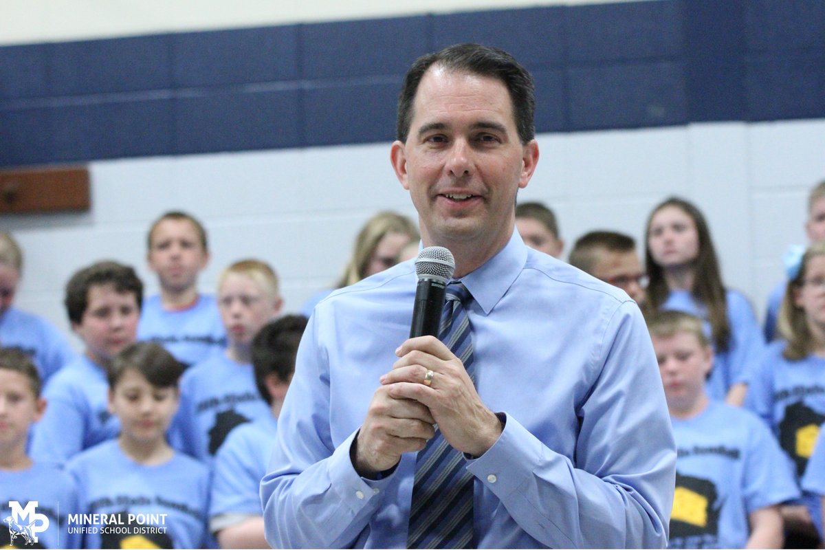 Rockshot_Joelle's tweet photo. Congrats Mineral Point #PointerNation 4th graders on your Cheese Bill! @GovWalker @LiviaRae4 @rosslynn24 Photos: https://t.co/ISZYAwS7yt https://t.co/Y3PDht7C0G