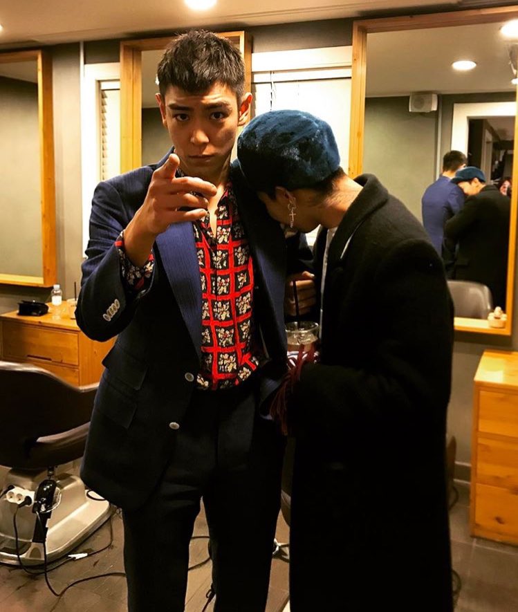 NinaBofa's tweet photo. Stay strong, make them wonder how you’re still smiling 😙😢👑
#VIPalwaysbesideTOP #AlwaysHereForBIGBANG #VIPsUntilWhenever https://t.co/mmwR8O6vJZ